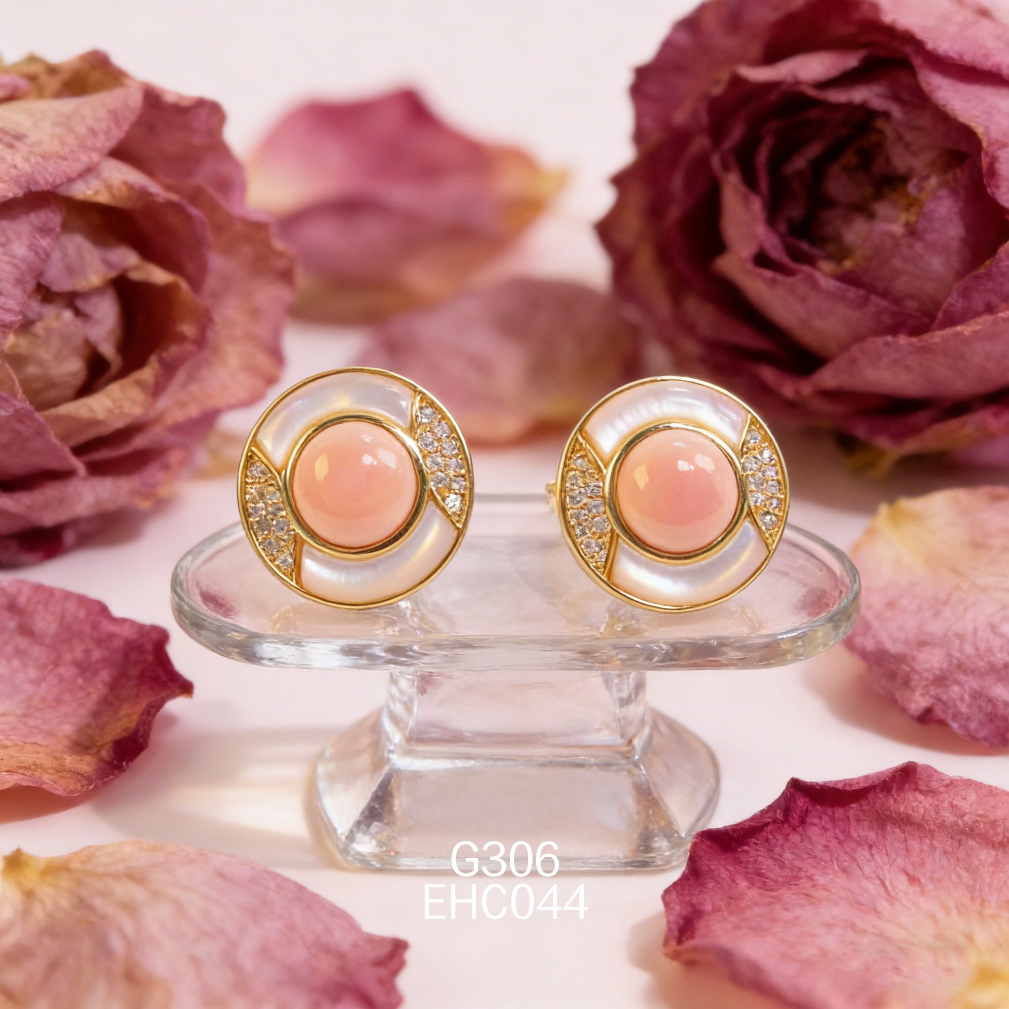 電鍍黃金白貝女皇貝耳環