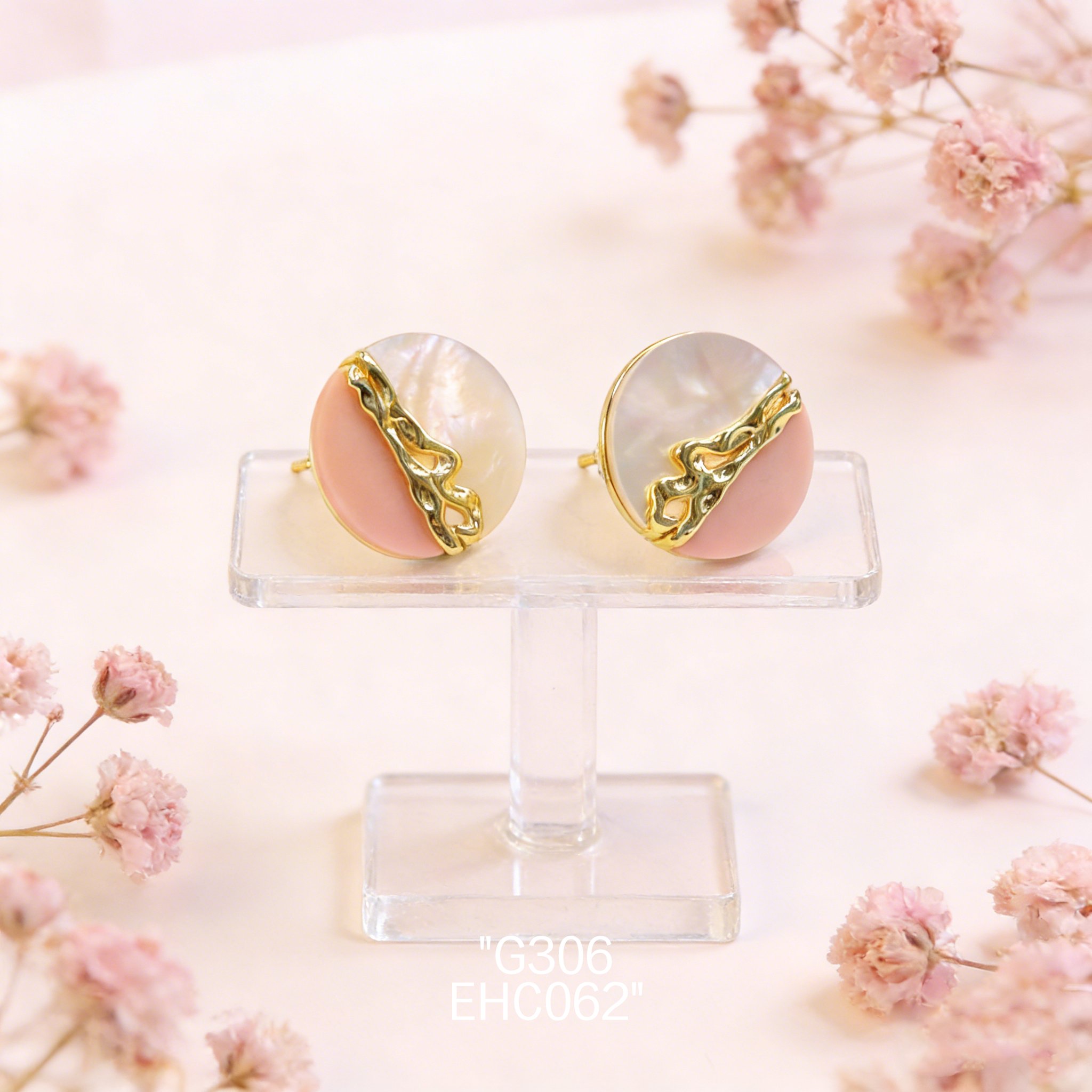 電鍍黃金白貝女皇貝耳環