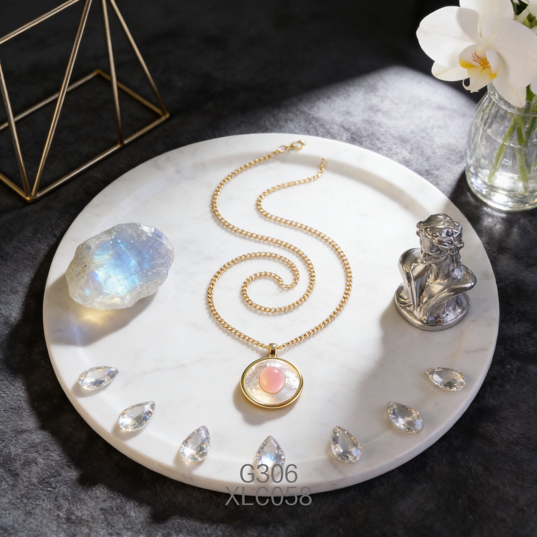 Gold-plated Mother of Pearl Abalone Fashion Necklace