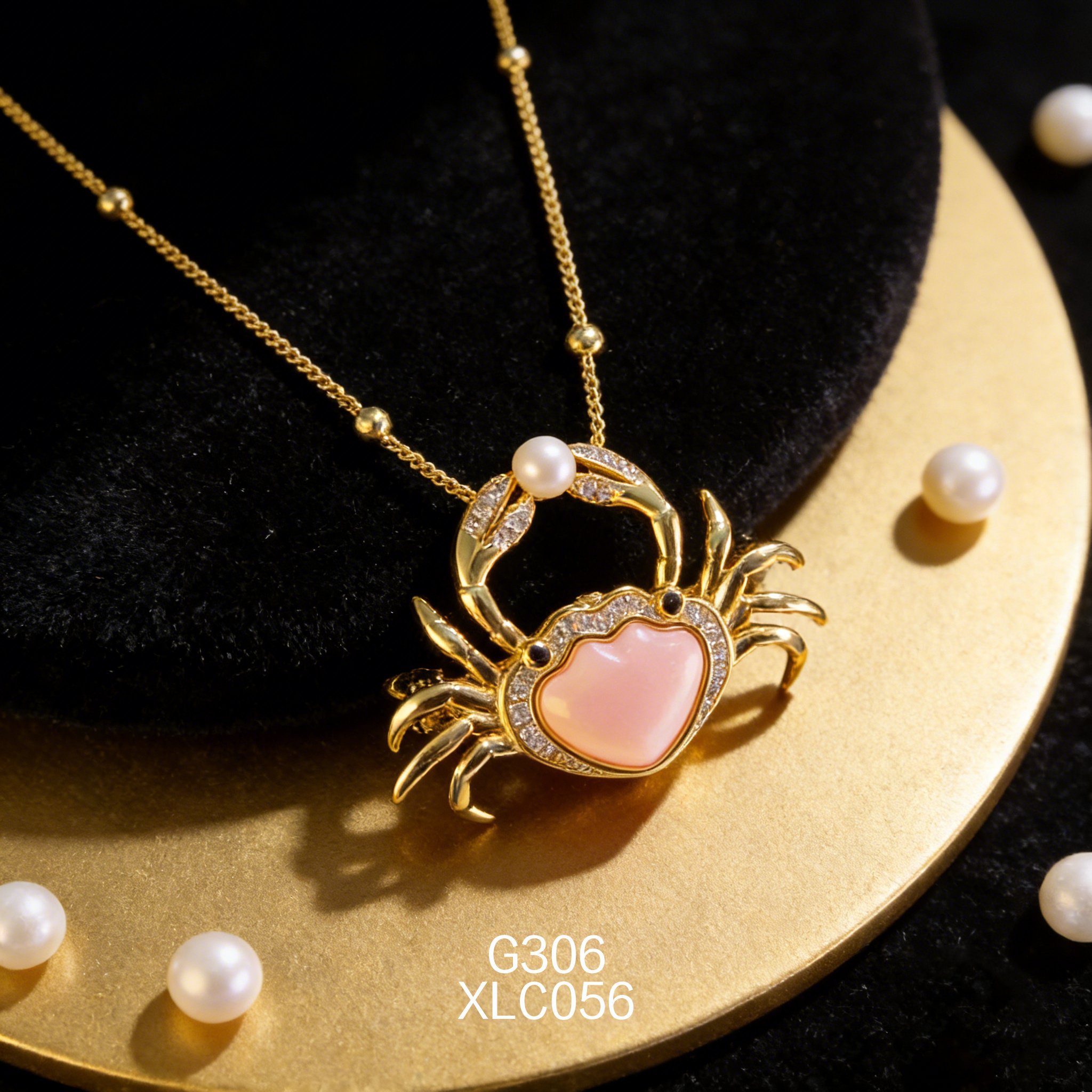 Gold-plated Akoya 35-40mm Abalone Crab Brooch Necklace