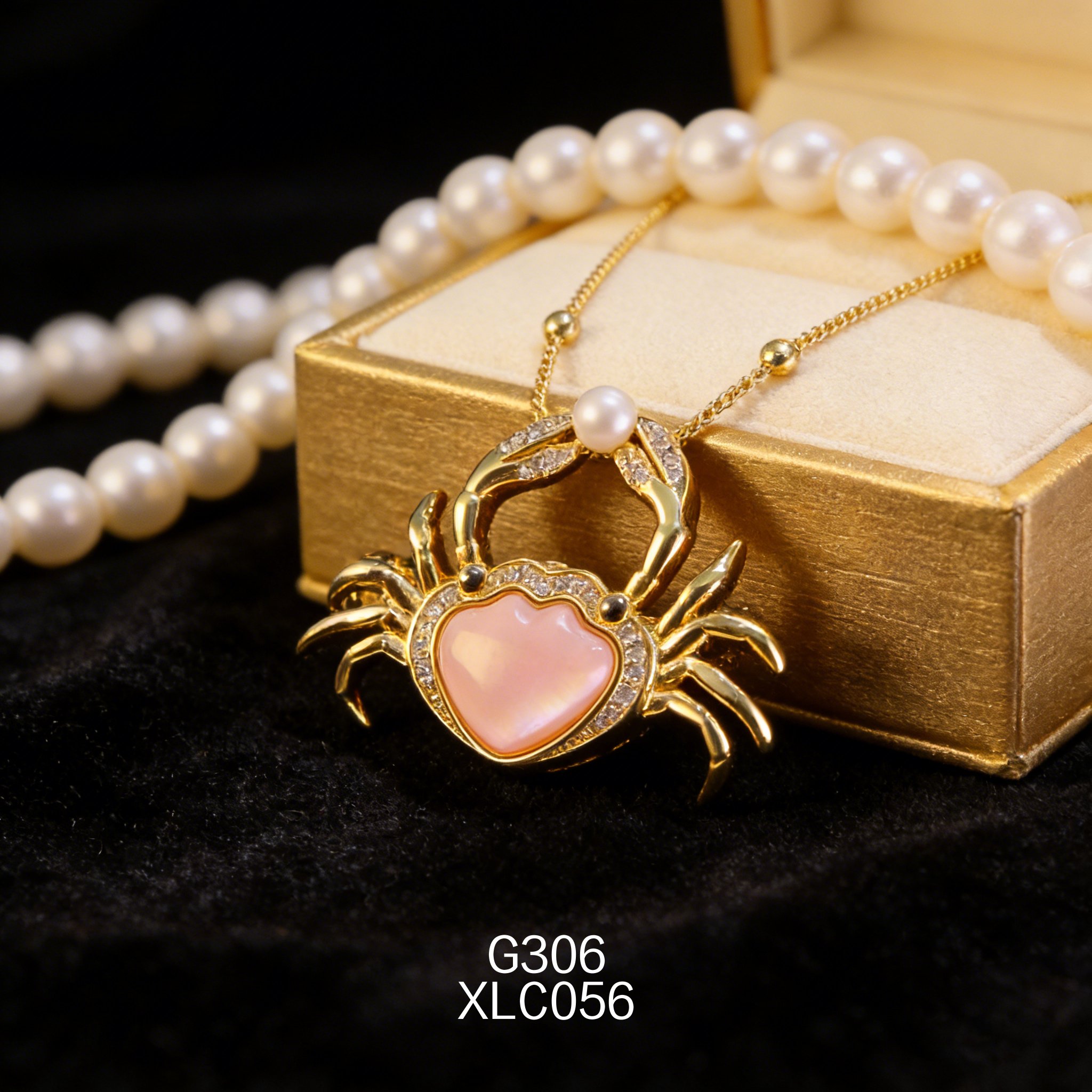 Gold-plated Akoya 35-40mm Abalone Crab Brooch Necklace