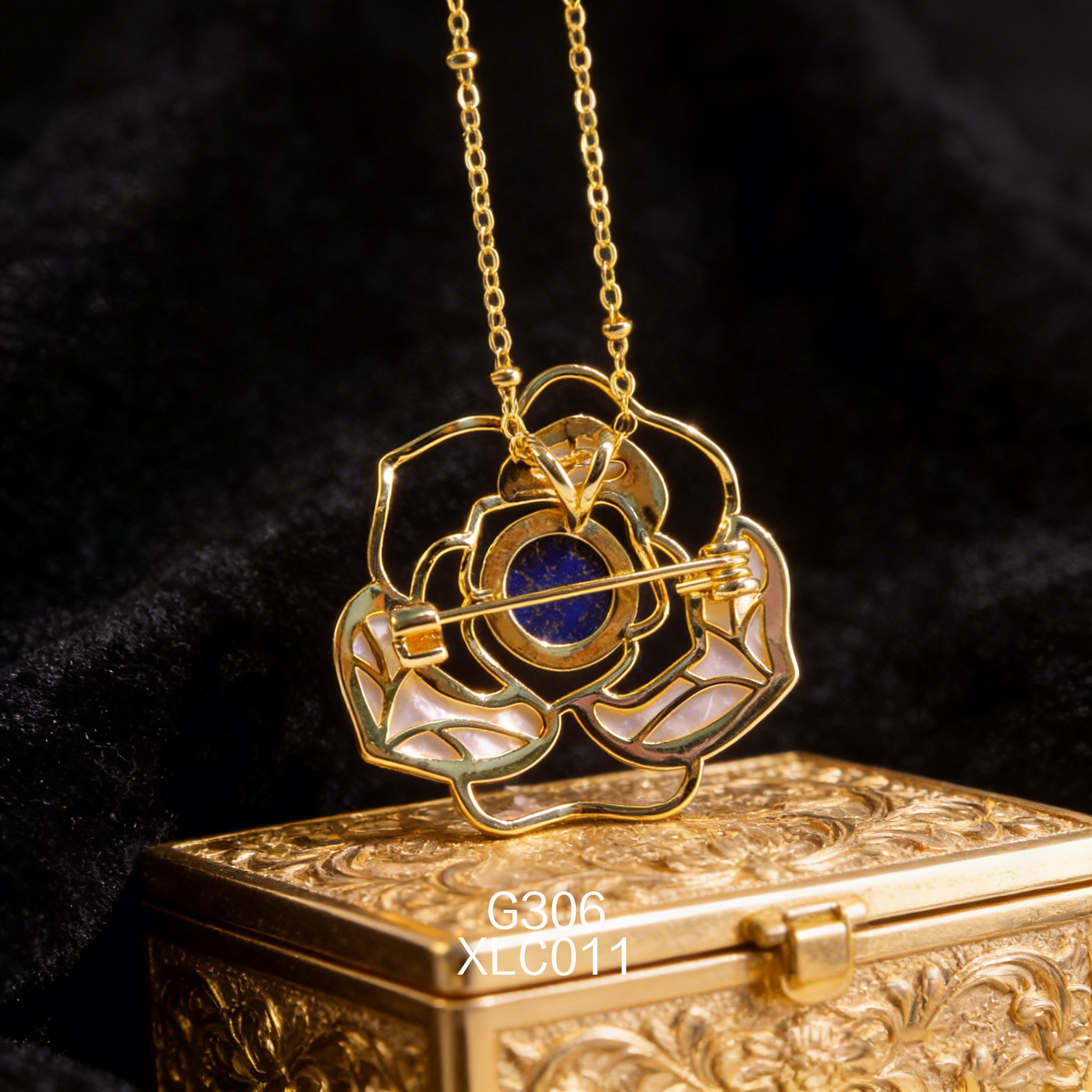 电镀黄金法式青金+白贝山茶花项链