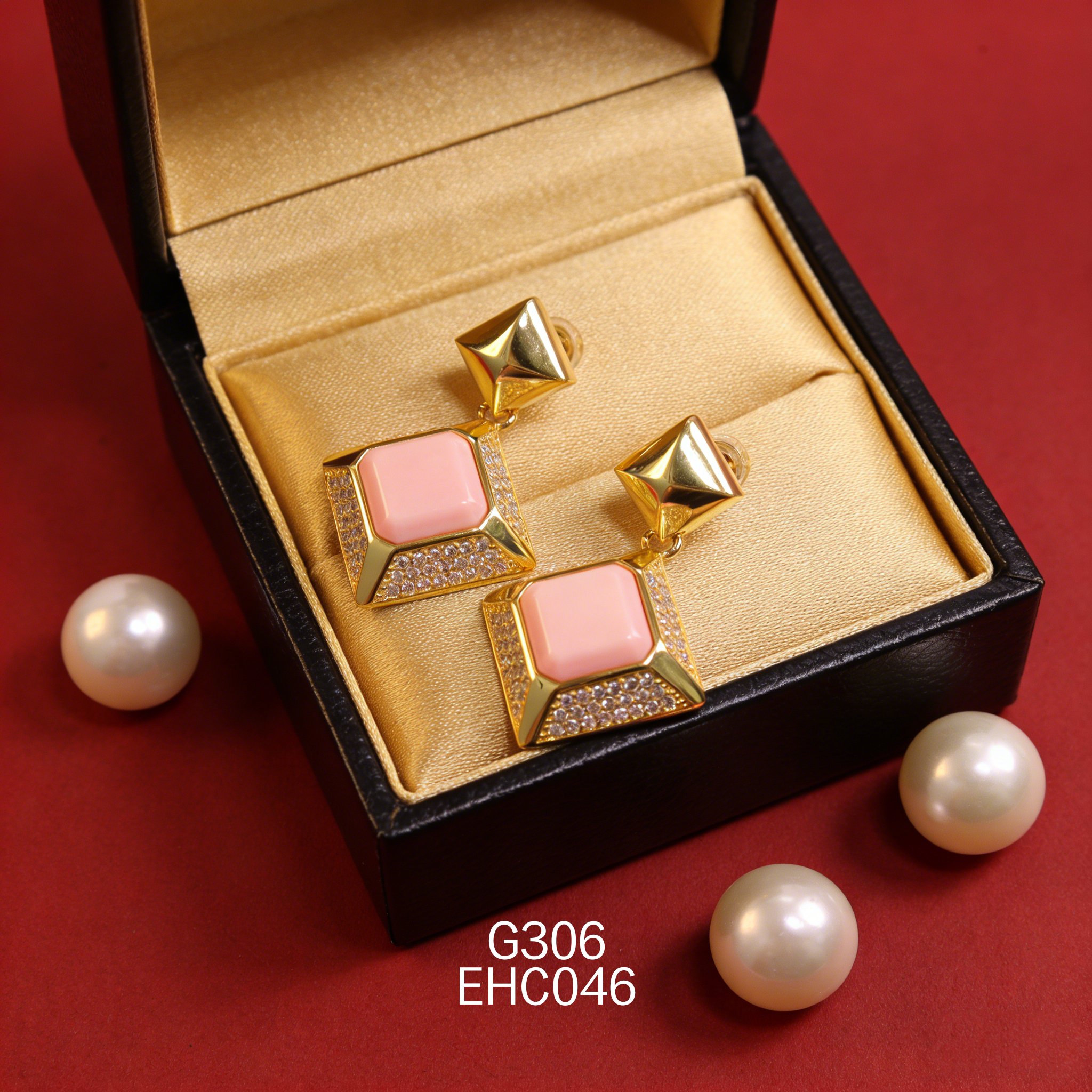 電鍍黃金 10 x 10mm 鋯石方形女皇貝耳環