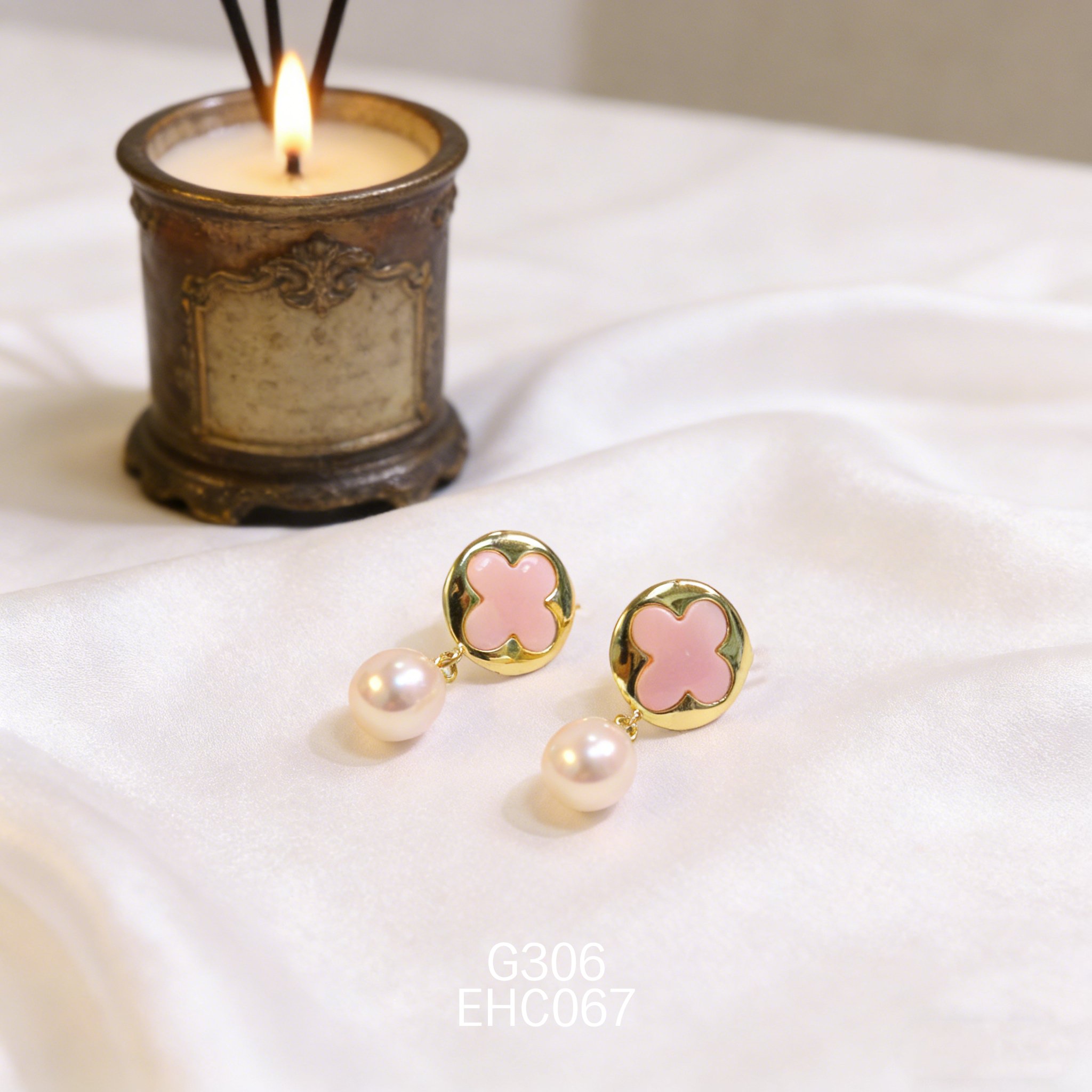 電鍍黃金女皇貝淡水珠耳環