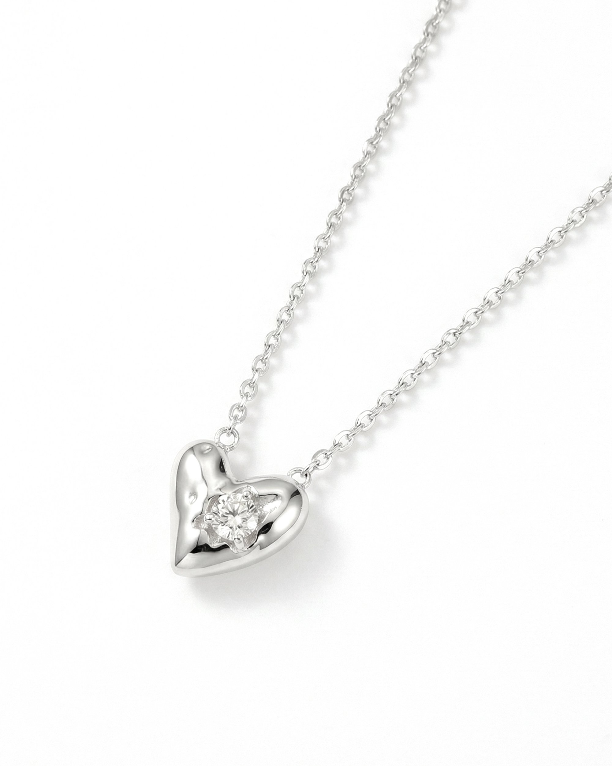 Heart Yi Necklace