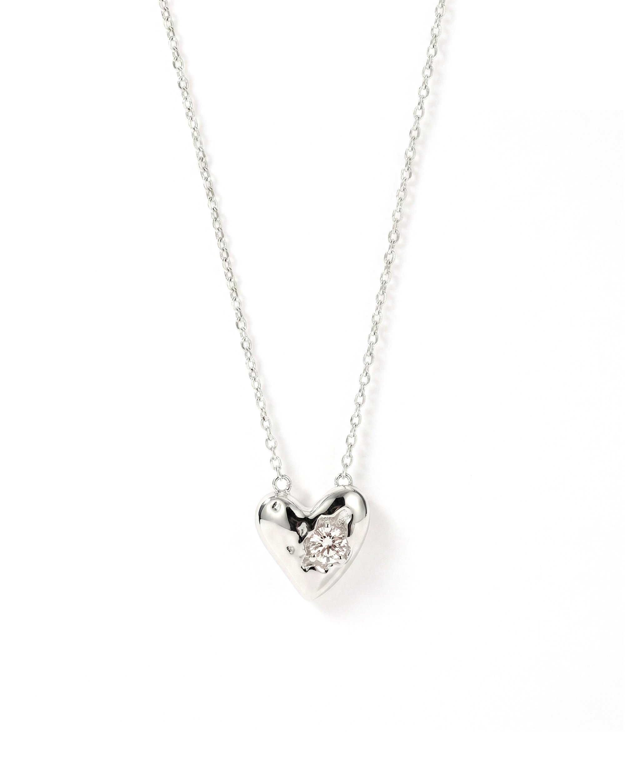 Heart Yi Necklace
